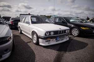 BMW 3er (E30) 318i (105Hp)