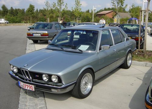 BMW 5er (E12) 518i (125Hp)