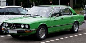 BMW 5er (E12) 525 (150Hp)