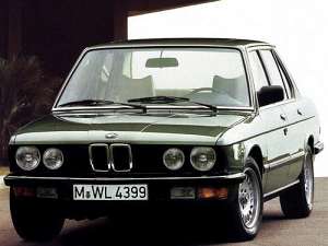 BMW 5er (E28) 518 (90Hp)