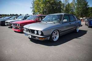 BMW 5er (E28) 518i (105Hp)