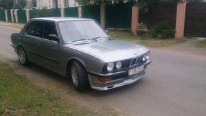 BMW 5er (E28) 520i (125Hp)