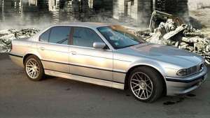 BMW 7er (E38) 730i (211Hp)