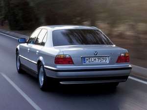 BMW 7er (E38) 750 i 326 HP