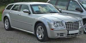 Chrysler 300C Touring 2.7 i V6 24V 193 HP