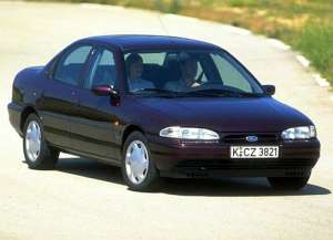 Ford Mondeo I (GBP) 2.0 i 16V 4x4 132 HP