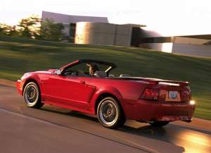 Ford Mustang Convertible IV 4.6 V8 GT 263 HP