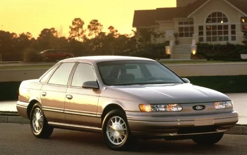 Ford Taurus I 3.8i V6 140HP