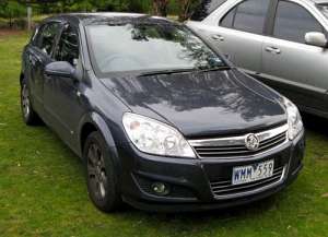 Holden Astra Hatchback 2.2 i 16V ECOTEC 147 HP