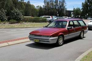 Holden Calais (VT) 3.8 i V6 SC 233 HP