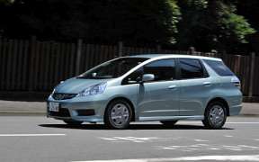 Honda Fit Shuttle Hybrid 1.3i (88Hp)