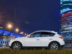 Infiniti EX 35 3.5i V6 4WD 295 HP