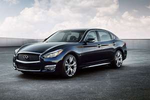 Infiniti Q70 5.6 AT (408 HP)