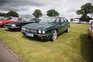 Jaguar XJR 4.0 i (326Hp)