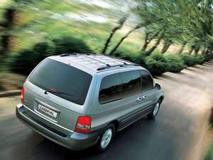 Kia Carnival (UP) 2.5 i V6 24V 175 HP