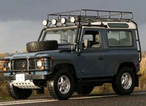 Land Rover Defender 90 2.5 83 HP