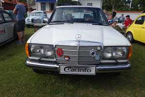 Mercedes-Benz 200 (W123) 200 (109Hp)