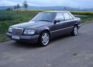 Mercedes-Benz 220 (W124) 220 E 150 HP