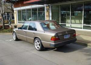 Mercedes-Benz 300 (W124) 300 D Turbo 4MATIC 147 HP