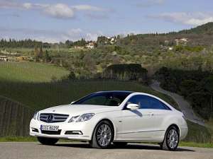 Mercedes-Benz E-klasse IV (W212, S212, C207) Sedan Facelift 63 AMG 5.5 AT (585 HP) 4WD