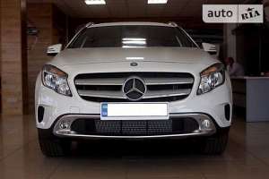 Mercedes-Benz GLA-klasse 200 1.6 MT (156 HP)