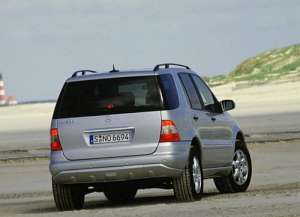 Mercedes-Benz M-klasse (W163) ML 350 235 HP