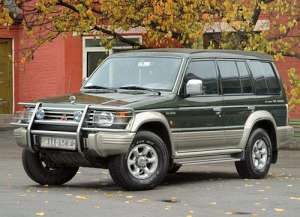 Mitsubishi Montero 3.5 i V6 24V 208 HP