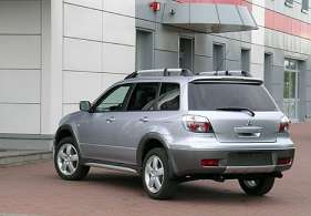 Mitsubishi Outlander 2.4 i 16V 4WD XLS 142 HP