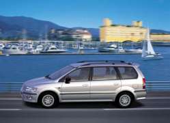 Mitsubishi Space Wagon III 3.0 GDi 24V 215 HP