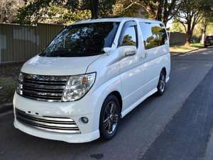 Nissan Elgrand (E51) 3.5i V6 240 HP