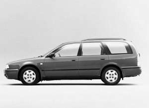 Nissan Primera Wagon (P10) 1.6 i 90 HP