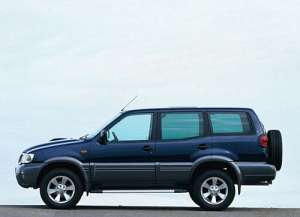 Nissan Terrano II (R20) 2.4 i 12V 3 dr 116 HP