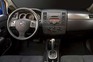 Nissan Tiida II Hatchback 5 door 1.6 CVT (117 HP)