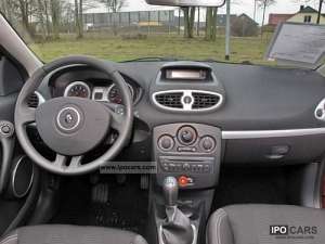 Renault Clio III 1.2 i 16V 75 HP