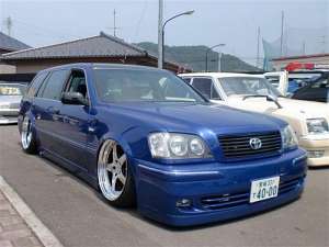 Toyota Crown Estate 2.5 i V6 24V 200 HP