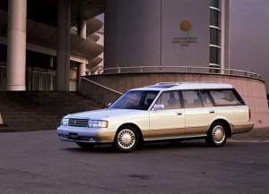 Toyota Crown Wagon (GS130) 2.0 i 135 HP