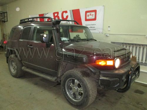 Toyota FJ Cruiser 4.0 AT (260 HP) 4WD