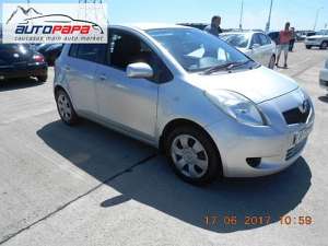 Toyota Vitz II 1.5i 16V (110Hp)