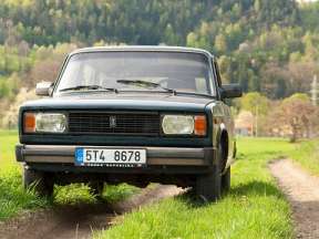 VAZ 21044 1.7 (79 Hp)