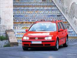 Volkswagen Golf IV Variant 2.3i V5 (170Hp)