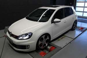 Volkswagen Golf VI 2.0 GTI 210 HP DSG