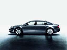 Volkswagen Phaeton Facelift 4.2 AT (335 HP) 4WD 5 Seater