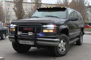 Chevrolet Suburban (GMT400) 5.7 i V8 4WD 210 HP
