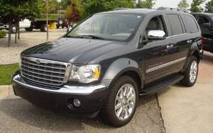 Chrysler Aspen 4.7 i V8 16V 234 HP