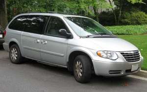 Chrysler Town and Country I 3.3 150 HP