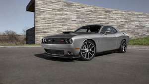 Dodge Challenger III Facelift Coupe 3.6 AT (305 HP)