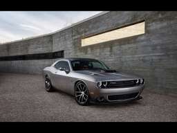 Dodge Challenger III Facelift II Coupe 6.4 MT (492 HP)