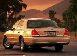 Ford Crown Victoria (P7) 4.6 i V8 LX Sport 238 HP