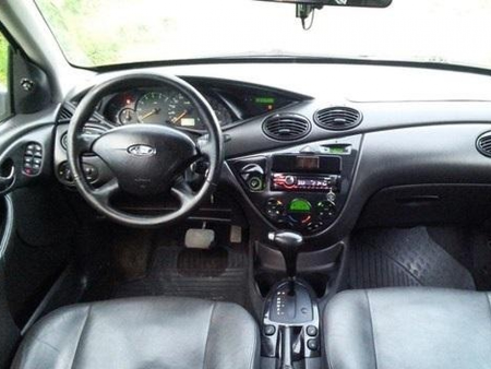 Ford Focus Hatchback (USA) 2.0i 16V ZX4 (137Hp)