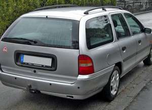 Ford Mondeo I Turnier (BNP) 1.8 TD 88 HP